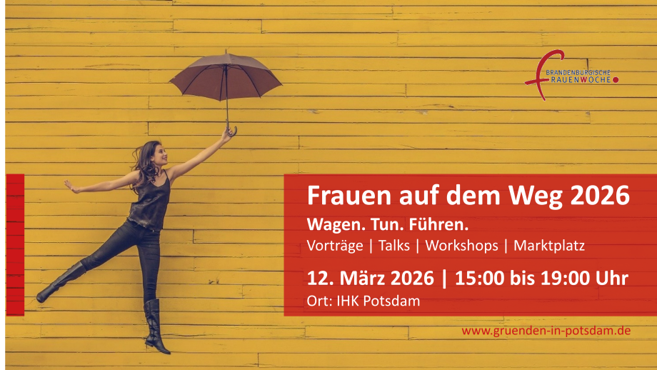 Frau mit regenschirm vor einer gelben Mauer sowie Veranstaltungstitel, -datum und -ort