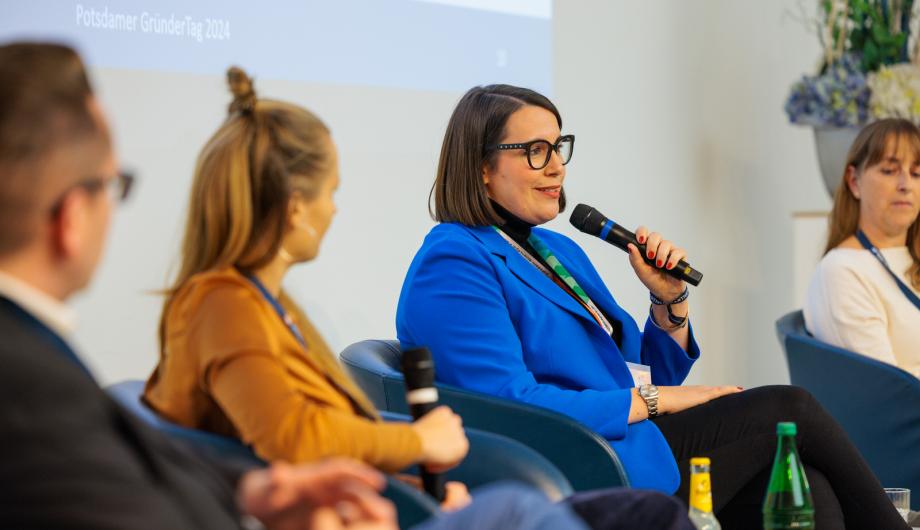 Peter Hartmann, Anita Knappe, Constanze Büchner und Martina Schneider beim Gründungstalk