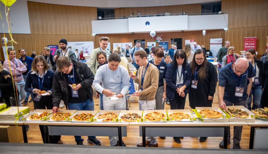 Get-together mit Pizza beim Potsdamer GründerTag 2025