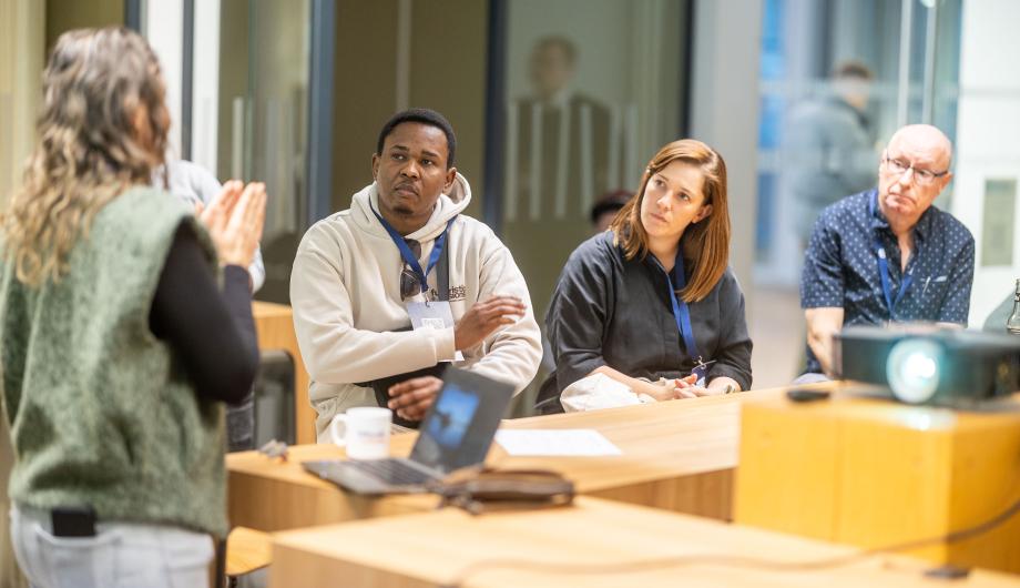 Carolin Bormann beim Vortrag "Lage, Lage, Lage: Der richtige Standort für Büro, Laden & Co"