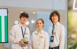Schülerfirma PflanzLicht beim GründerTag 2024