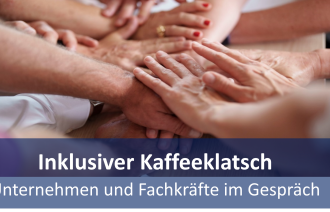 Beschnittene Aufnahme einer Gruppe von Menschen, die sich die Hände reichen sowie Titel der Veranstaltung