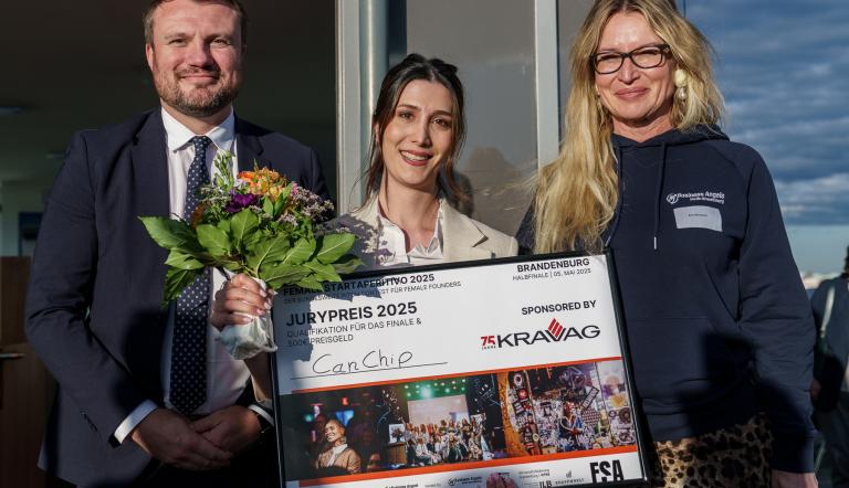 Preisverleihung beim Female StartAperitivo - Brandenburger Halbfinale 2025